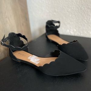 Pointy toe flats